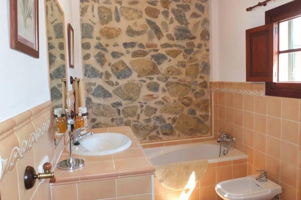 Villa Maria, bonita casa con jardín y piscina privada en Andraitx Casa de Férias